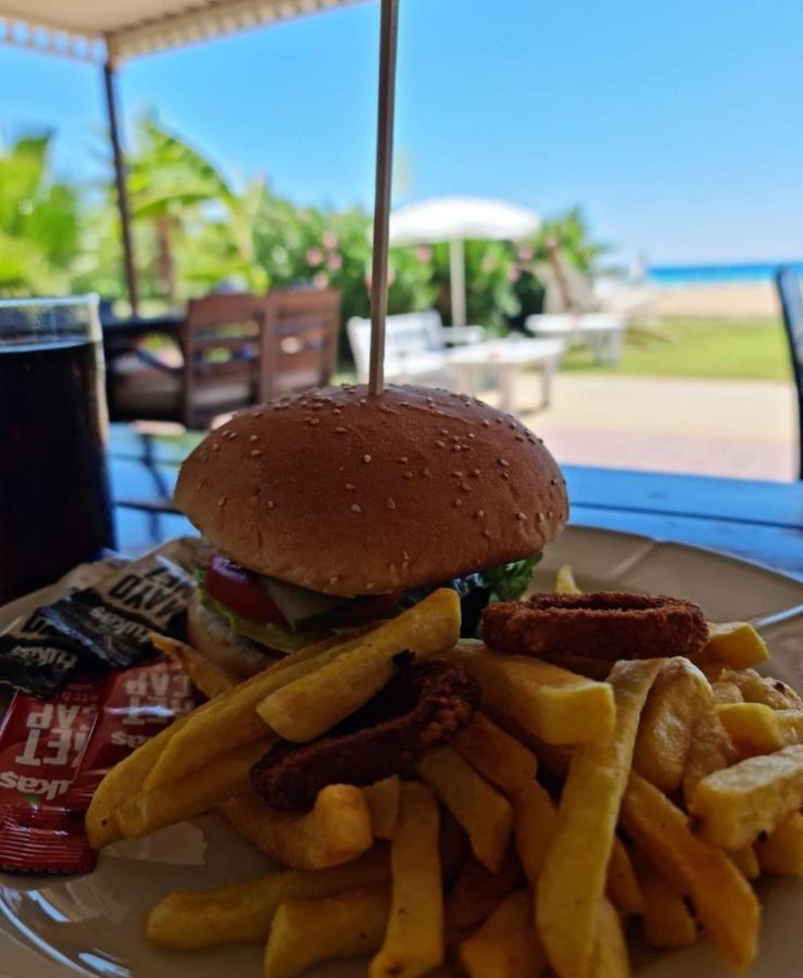 Skys Beach Hotel มานาฟกัท ภายนอก รูปภาพ
